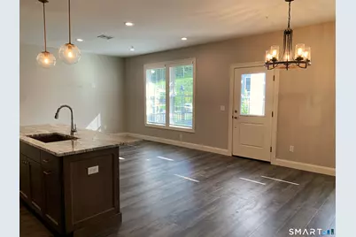 501 Edgewater Circle #G, East Hampton, CT 06424 - Photo 2