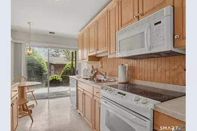 18 Southport Woods Drive #18, Fairfield, CT 06890 - Photo 14