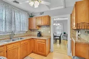 43 Barraclough Ave, Hamden, CT 06517 - Photo 14