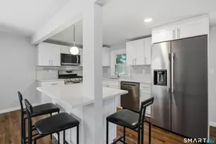 11 Bell St, Bridgeport, CT 06610 - Photo 4