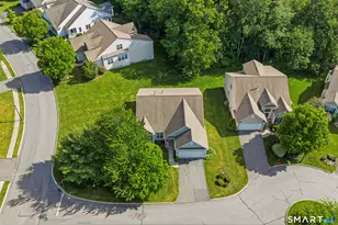 567 Inverness Court, Oxford, CT 06478 - Photo 2