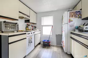 36 Larkin St, Stamford, CT 06907 - Photo 12