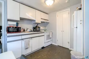 36 Larkin St, Stamford, CT 06907 - Photo 8