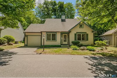 4 Bittersweet Lane #4, East Lyme, CT 06357 - Photo 1