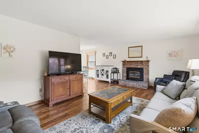 21 Markwood Road, Manchester, CT 06040 - Photo 6