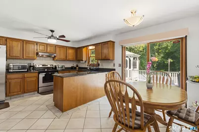 21 Markwood Road, Manchester, CT 06040 - Photo 10