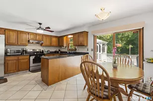 21 Markwood Rd, Manchester, CT 06040 - Photo 10