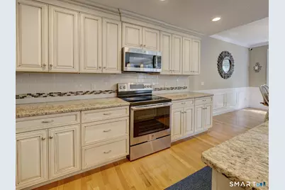32 Bridlewood Lane #32, Vernon, CT 06066 - Photo 8