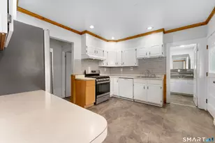 42 Pine St, Torrington, CT 06790 - Photo 8