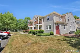 204 Ashmead Cmns, Enfield, CT 06082 - Photo 2