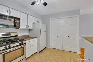 204 Ashmead Cmns, Enfield, CT 06082 - Photo 6
