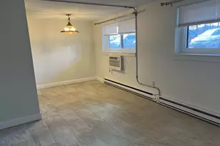 126 Triangle St, Danbury, CT 06810 - Photo 4