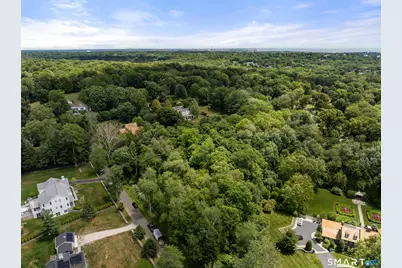 101 Hubbell Lane, Fairfield, CT 06824 - Photo 2