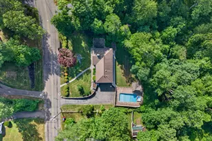 659 W Woods Rd, Hamden, CT 06518 - Photo 32