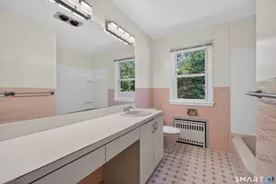 659 W Woods Rd, Hamden, CT 06518 - Photo 16