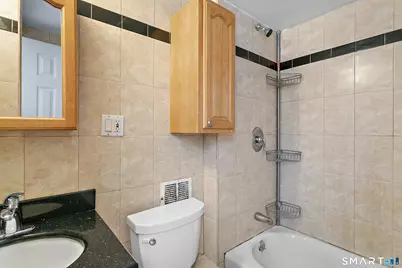 372 Dover Street, Bridgeport, CT 06610 - Photo 20