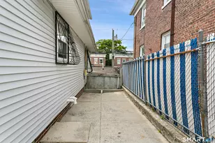 372 Dover St, Bridgeport, CT 06610 - Photo 36