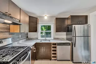 122 Macarthur Dr, Waterbury, CT 06704 - Photo 24