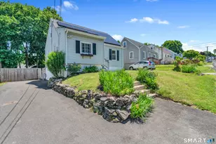 122 Macarthur Dr, Waterbury, CT 06704 - Photo 2