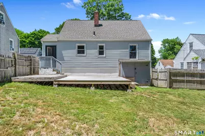 122 Macarthur Drive, Waterbury, CT 06704 - Photo 8