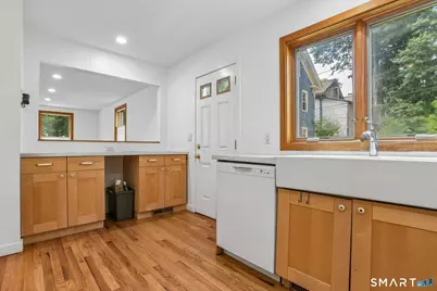 23 Edwards Street #1, New Haven, CT 06511 - Photo 6