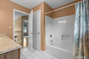 32 Justine Dr, North Haven, CT 06473 - Photo 28