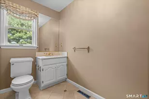 32 Justine Dr, North Haven, CT 06473 - Photo 18