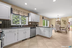 32 Justine Dr, North Haven, CT 06473 - Photo 8