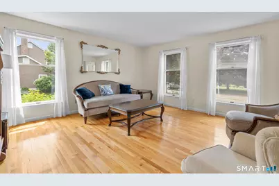 32 Justine Drive, North Haven, CT 06473 - Photo 12