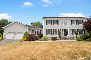 32 Justine Dr, North Haven, CT 06473 - Photo 2