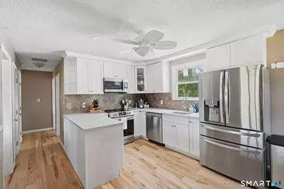 524 Gracey Avenue, Meriden, CT 06451 - Photo 8