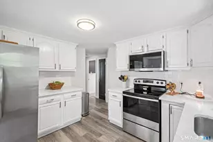 18 Carleton Rd, Leicester, MA 01542 - Photo 4