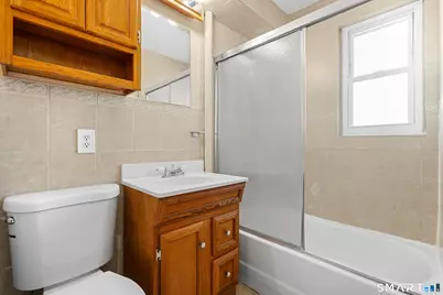 186 Court D Building 60, Bridgeport, CT 06610 - Photo 32