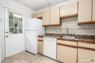 2437 Bedford St, Stamford, CT 06905 - Photo 10
