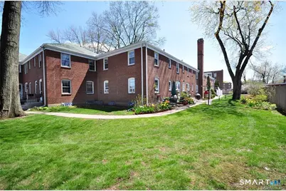 53 Robin Road #B1, West Hartford, CT 06119 - Photo 12