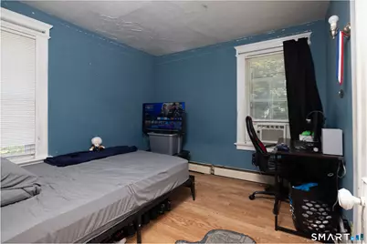 33 Maplewood Street, Waterbury, CT 06708 - Photo 8