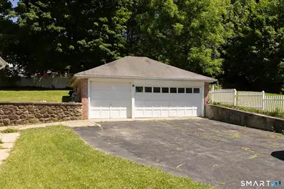 33 Maplewood Street, Waterbury, CT 06708 - Photo 10