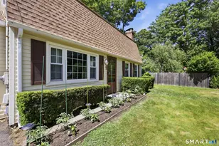 142 Jackson Dr, Suffield, CT 06093 - Photo 2