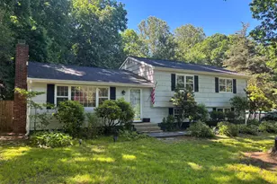 41 Hearthstone Dr, Bethel, CT 06801 - Photo 2