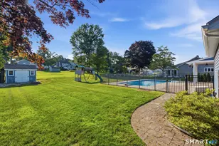 71 Dusty Ln, Wethersfield, CT 06109 - Photo 4