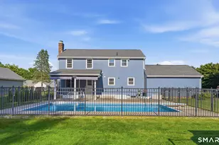 71 Dusty Ln, Wethersfield, CT 06109 - Photo 2