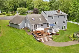 213 Lincoln Dr, Glastonbury, CT 06033 - Photo 2