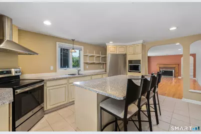 75 Peterson Avenue, Waterbury, CT 06705 - Photo 8