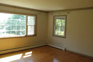 323 Jones Hollow Rd, Marlborough, CT 06447 - Photo 8