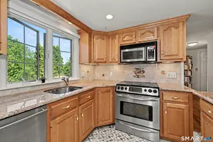 59 Creeping Hemlock Dr, Norwalk, CT 06851 - Photo 8