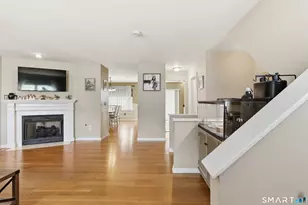 11 Mannions Ln, Danbury, CT 06810 - Photo 12
