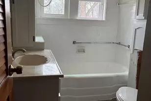 54 Elm St, Enfield, CT 06082 - Photo 6