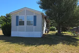 5 Jessie Ln, Windham, CT 06256 - Photo 2