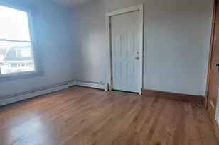 1048 Broad St, Meriden, CT 06450 - Photo 6