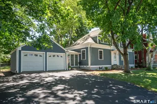 28 Whiting Ln, West Hartford, CT 06119 - Photo 2